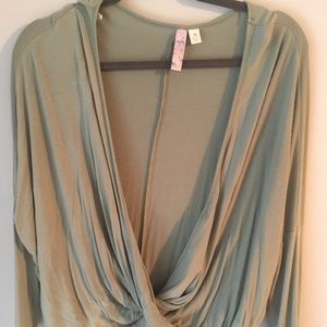 Alya Cross-front 3/4 Sleeve Tee